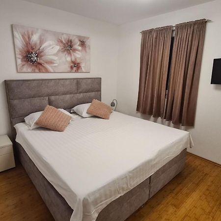 Apartment Fortuna Макарска Екстериор снимка